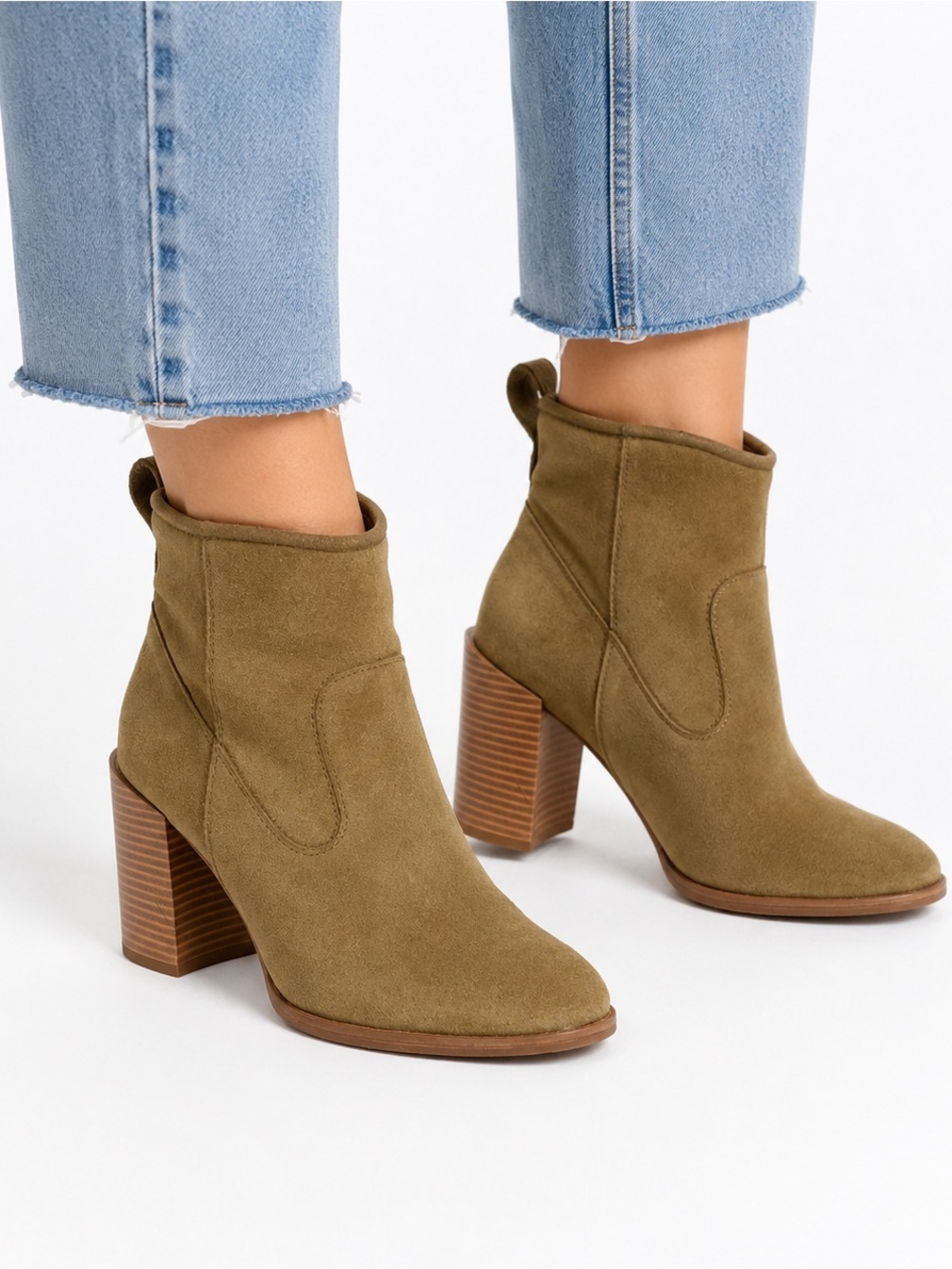 [Zara] Classic Suede Heeled Booties